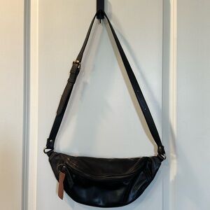 Mandrn Black Leather Crossbody Bag / Fanny Pack